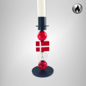 Dannebrog Day. Byg selv lysestage når dagens skal fejres lidt mere lækkert end bare et almindeligt flag.